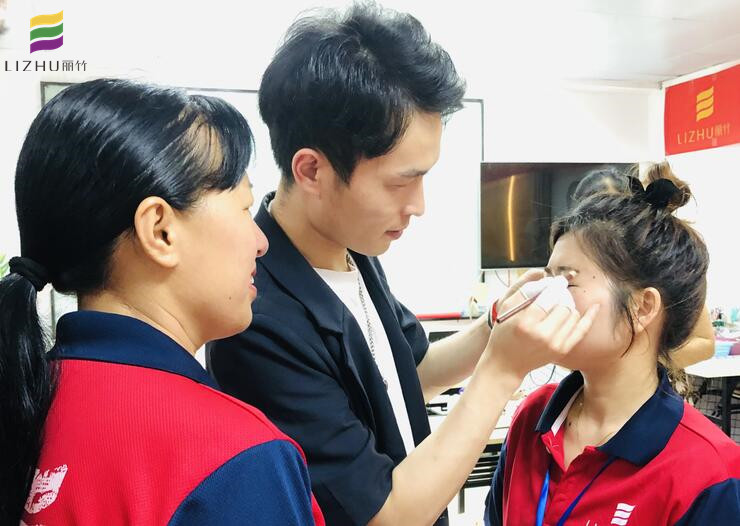 眉形怎么設(shè)計才好看？南寧紋繡專業(yè)學(xué)校分享