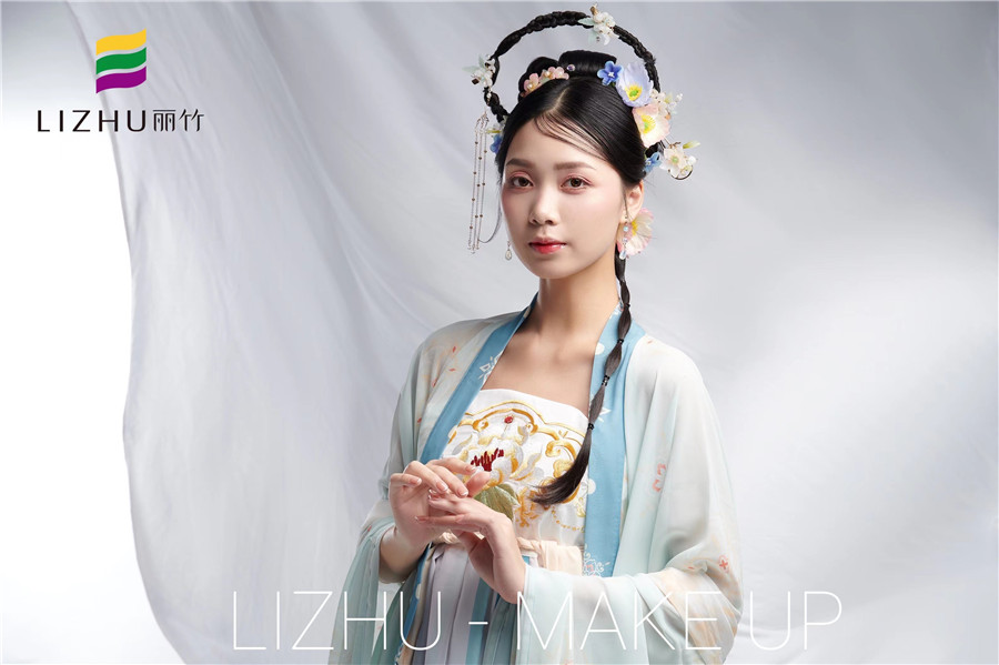 漢服彩妝造型，南寧排名前三化妝學(xué)校作品