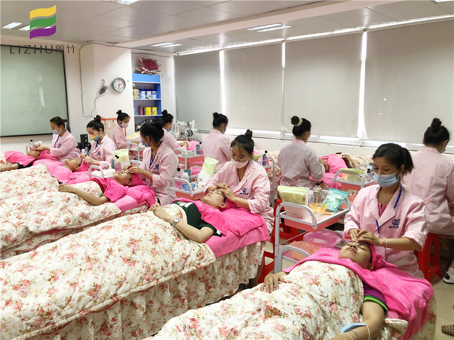 面部常用按摩穴位，南寧有資質(zhì)的美容學(xué)校告訴你