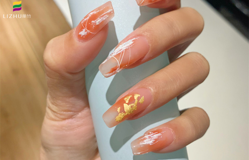 南寧美甲培訓(xùn)短期班作品：磨砂美甲、小香風(fēng)格美甲、棋盤格美甲