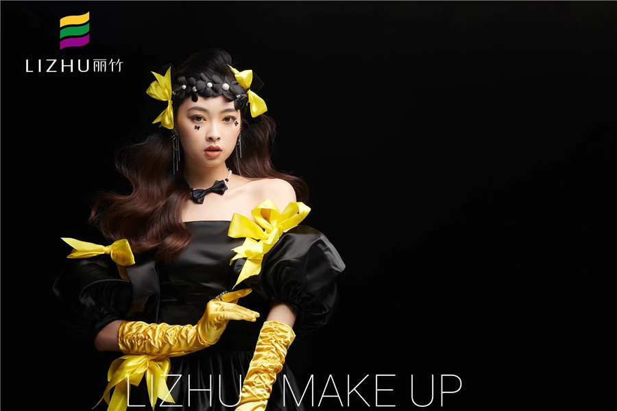 披發(fā)禮服造型 ，南寧化妝學(xué)校十大排行榜作品