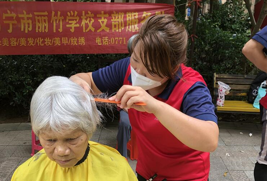 美發(fā)師外在素質(zhì)的修飾?廣西美發(fā)進修必懂課程