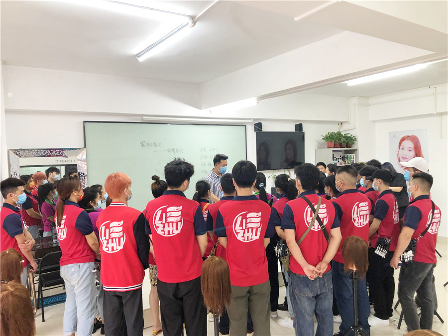 美發(fā)圓形層次的好處，廣西剪發(fā)培訓(xùn)專業(yè)學(xué)校分析