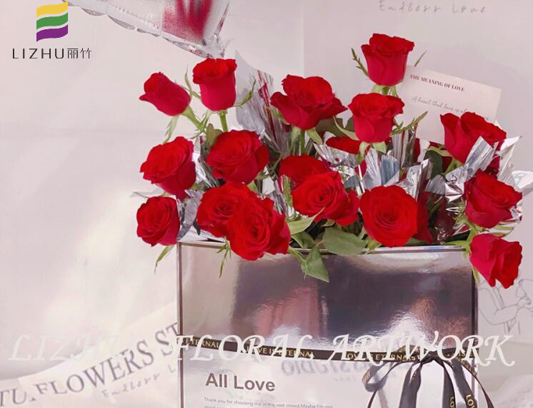 七夕紅玫瑰抱抱盒 |  麗竹花藝培訓(xùn)班作品