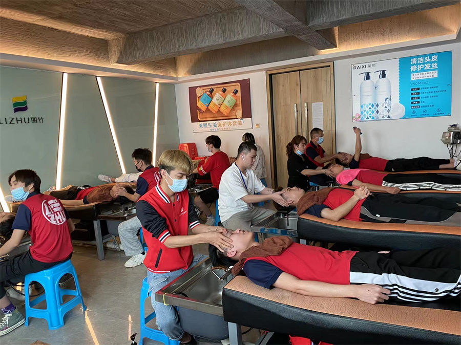 廣西泰式洗頭培訓(xùn)班：泰式頭按摩手法