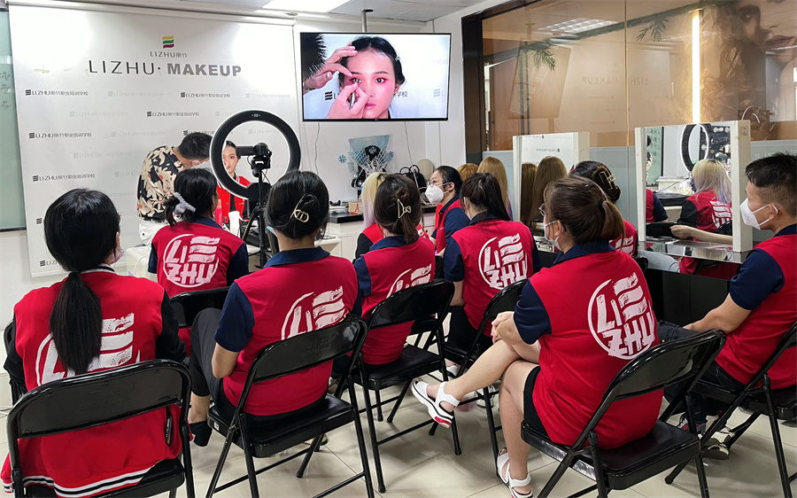 國(guó)風(fēng)妝容造型課堂 ，都是復(fù)古回憶的味道