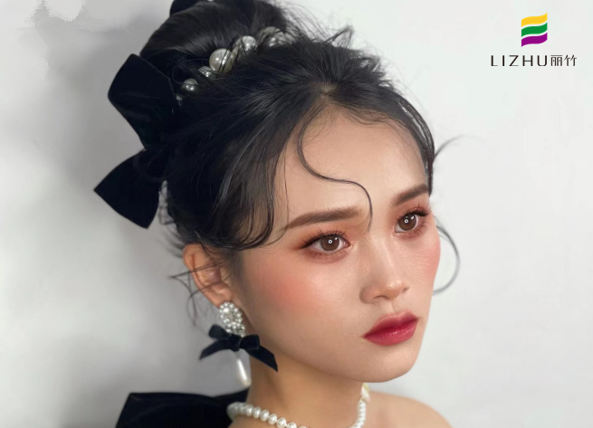 黑色禮服造型，廣西美妝造型學(xué)校作品分享