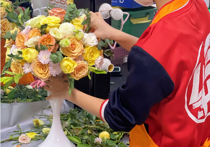 南寧花藝培訓(xùn)招生作品：半球形桌花