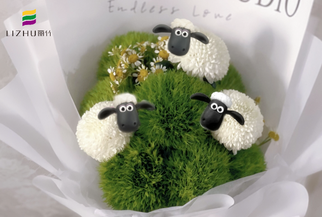 廣西鮮花培訓(xùn)班作品：韓式花束、卡通花束、月亮花束