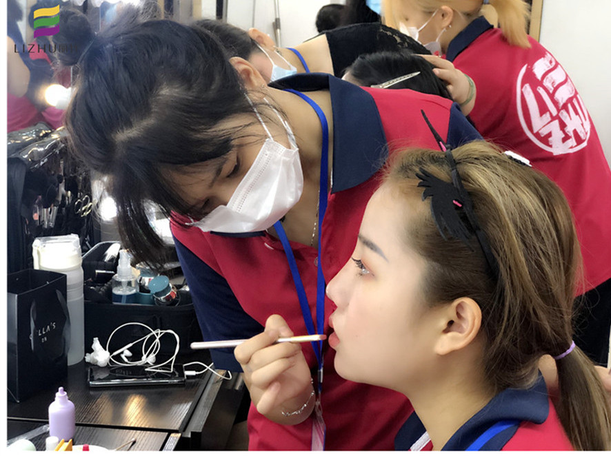 南寧化妝基礎(chǔ)培訓班：涂口紅的注意事項