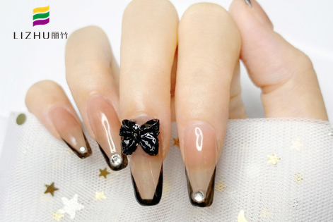 美甲延長(zhǎng)收費(fèi)標(biāo)準(zhǔn)，廣西南寧美甲學(xué)校建議