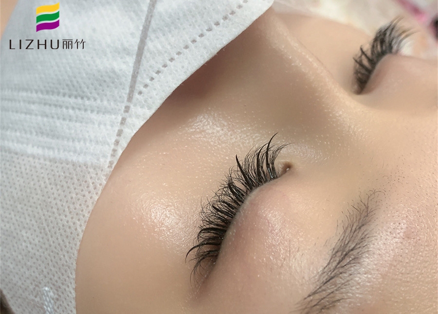 美睫初學者操作技巧，南寧美睫專業(yè)培訓班課程