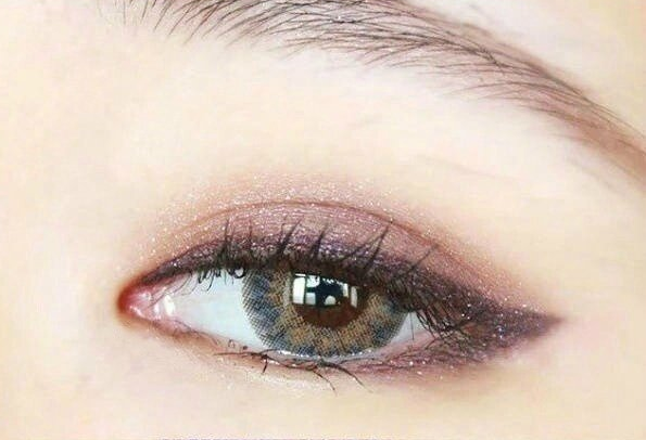 眼妝怎么畫好看又自然？南寧基礎(chǔ)教眼妝