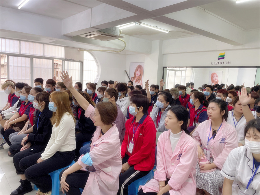 印·覺形象設(shè)計(jì)機(jī)構(gòu)-南寧美容美發(fā)學(xué)校校企就業(yè)宣講