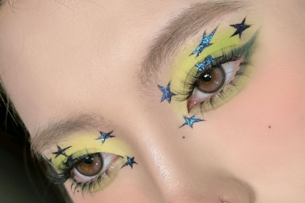 創(chuàng)意眼妝教程：浪漫璀璨星星眼妝