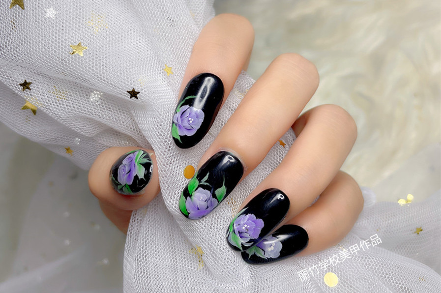 廣西美甲十佳學(xué)校作品--手繪玫瑰花美甲、秋日花朵美甲,