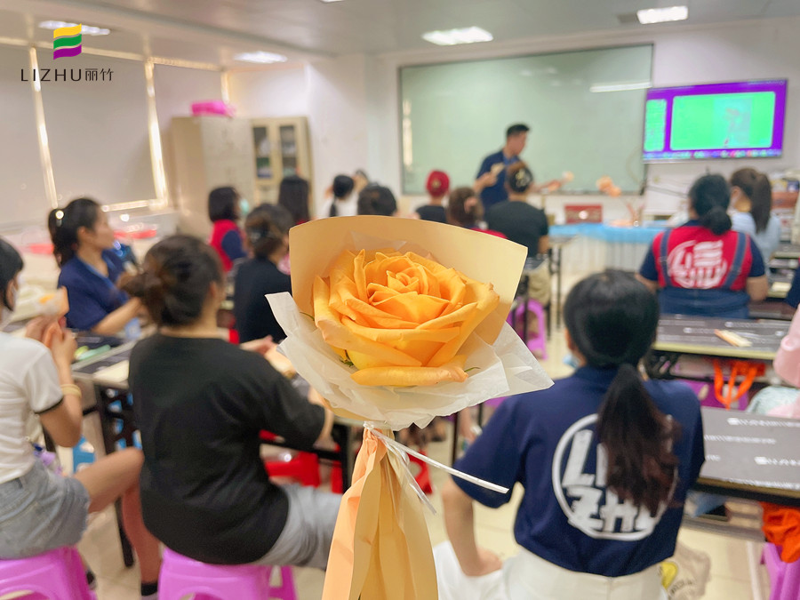 南寧花藝培訓(xùn)哪里好？南花藝師培訓(xùn)學(xué)校歡迎你