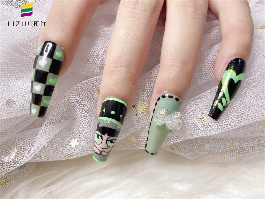 卡通棋盤格美甲，南寧美甲學(xué)校實(shí)訓(xùn)作品