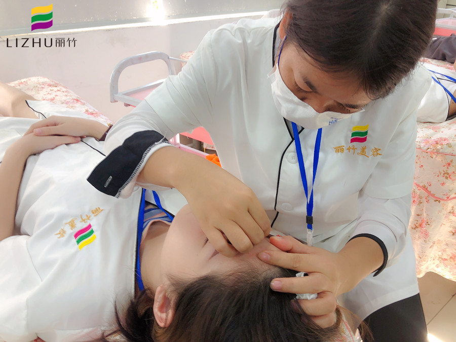 紋眉后的隱藏注意事項，廣西紋繡學(xué)紋眉幫你總結(jié)