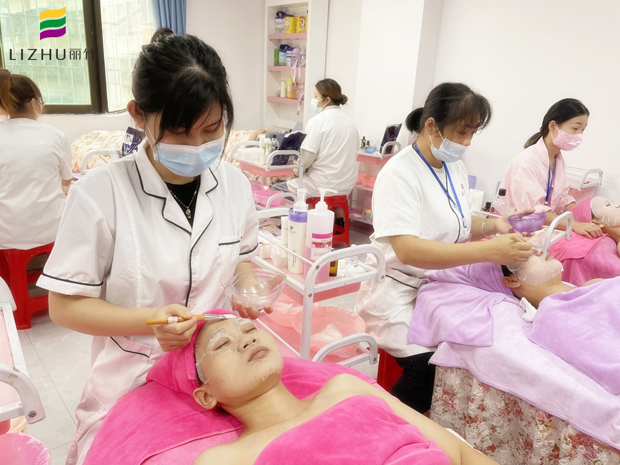 哪些因素造成皮膚反復過敏？南寧哪里可以學皮膚管理