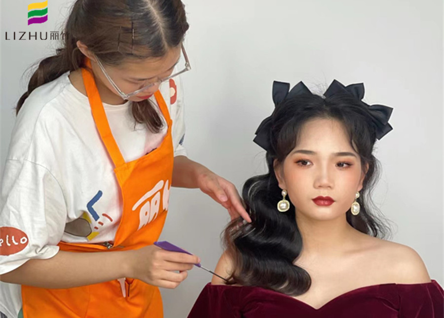 南寧學(xué)化妝要多久？才能做出披發(fā)公主造型