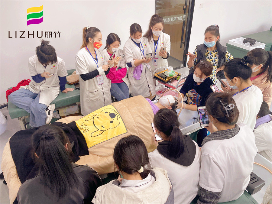 南寧養(yǎng)生頭療洗護課程 ，麗竹學(xué)校美容專業(yè)內(nèi)容