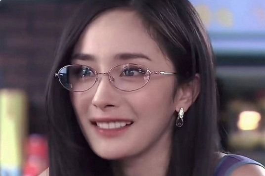 大冪冪千金臥蠶妝教程，廣西明星化妝培訓(xùn)分享