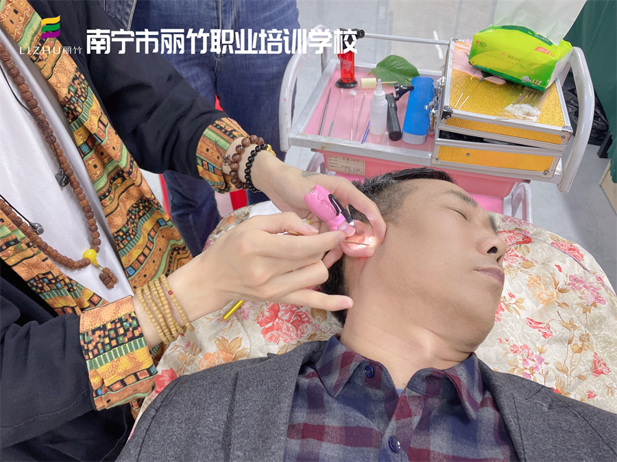 采耳的好處，南寧專業(yè)采耳培訓班告訴你