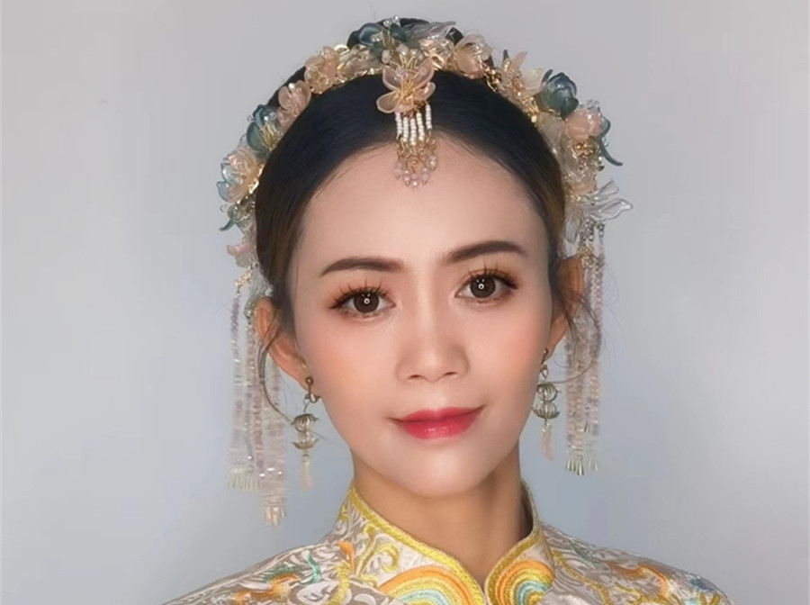 國風(fēng)新娘造型，廣西新娘彩妝造型學(xué)校演繹中國美