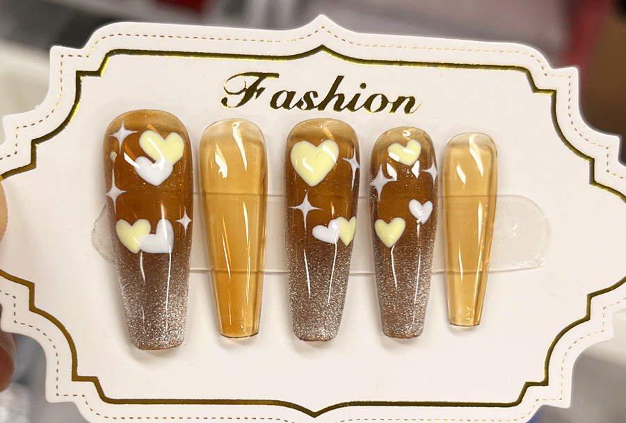 愛心美甲，廣西美甲學(xué)員課堂實操作品