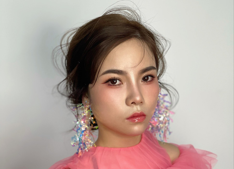 抽絲紋理新娘造型，廣西學(xué)新娘跟妝作品