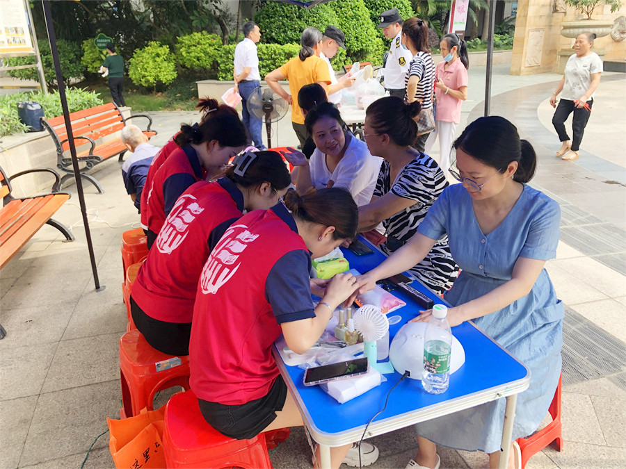 廣西美甲學(xué)校免費(fèi)服務(wù) | 廣西美甲公益活動(dòng)