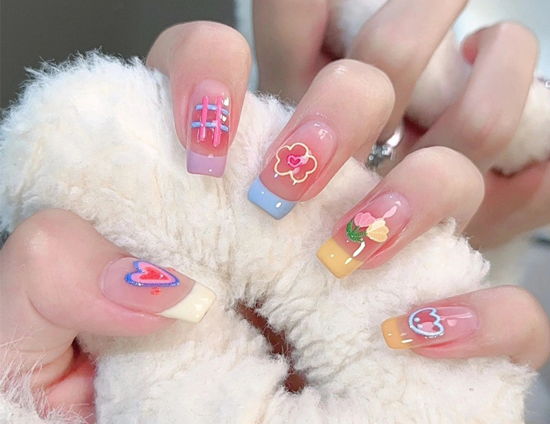 夏日氣質(zhì)少女美甲，南寧美甲培訓