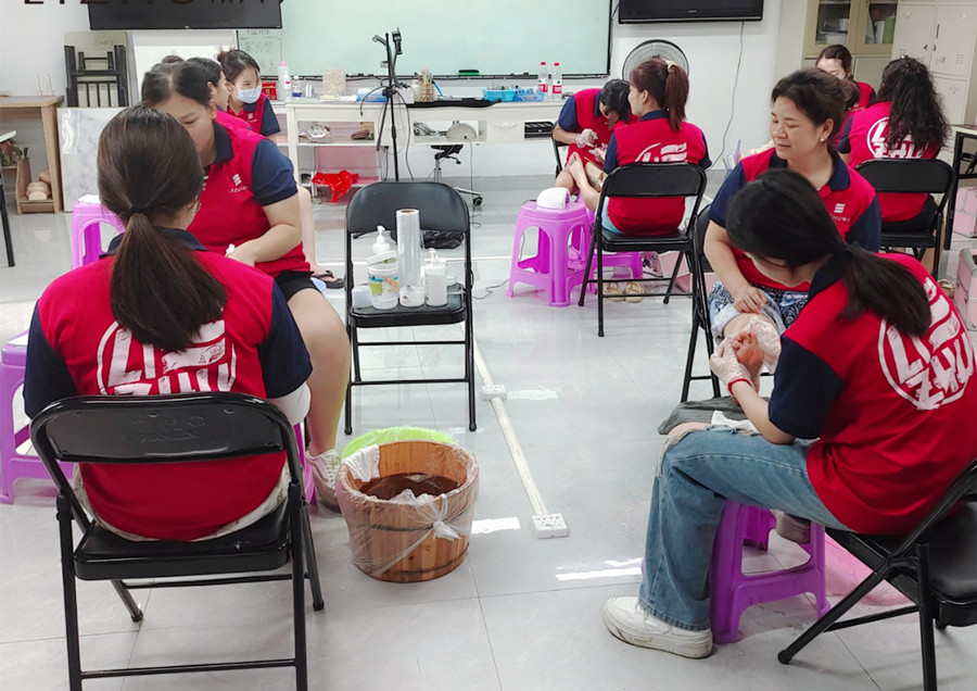 足部護(hù)理如何操作？南寧美甲學(xué)校排名課程