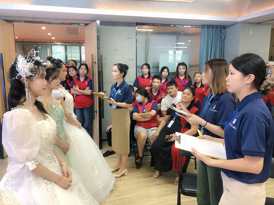 1695348744492300.jpg 彩妝評(píng)比.JPG