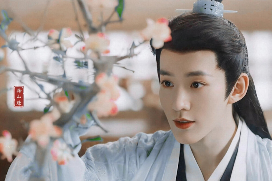 不貼假睫毛也好看的眼妝，廣西學化妝影視