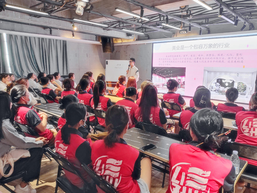 零基礎(chǔ)學(xué)紋繡，到南寧紋繡專業(yè)培訓(xùn)