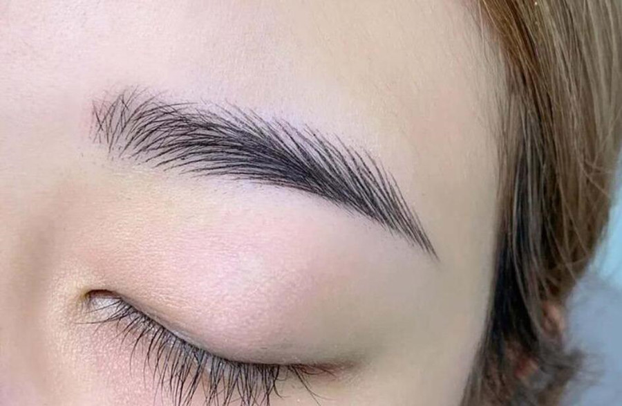 不同紋眉類型如何選色乳？廣西學(xué)紋眉毛