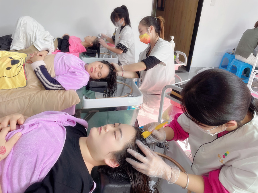 南寧頭療師：為什么越來越多人學頭療養(yǎng)發(fā)？