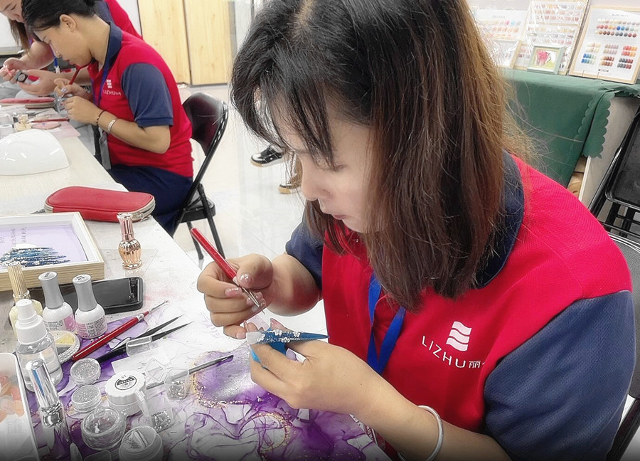 雕花細鉆美甲，零基礎學美甲款式