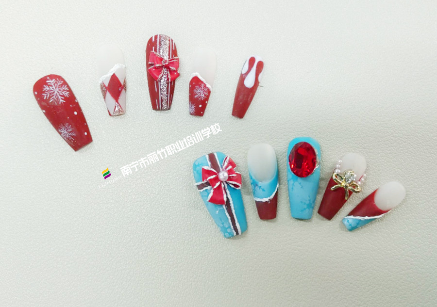 圣誕主題美甲，廣西美甲教育學員作品