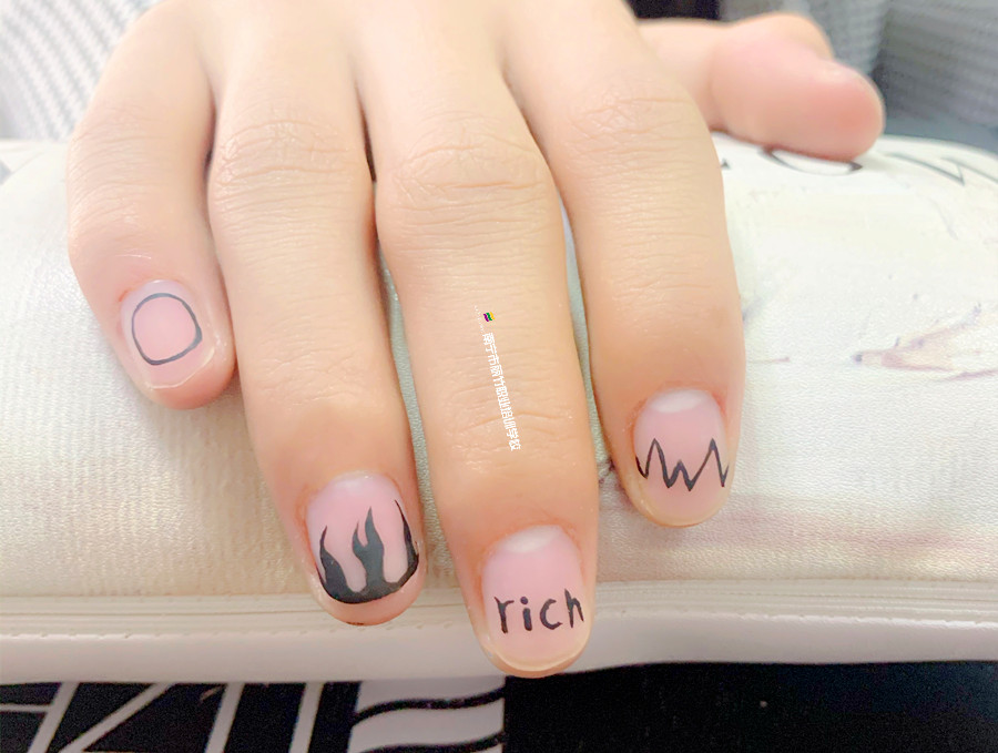 廣西美甲基礎(chǔ)教學(xué)：短甲美甲如何包邊？