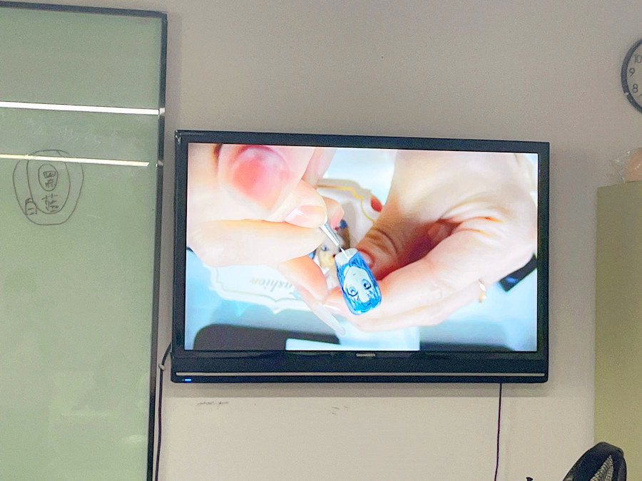 美少女戰(zhàn)士卡通美甲，廣西美甲專業(yè)作品