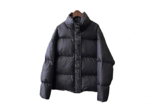 黑色短款羽絨服搭配技巧，廣西人物形象造型課程