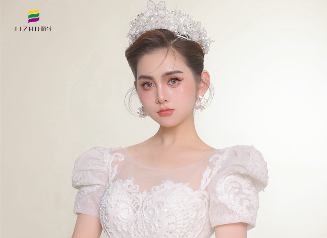 簡約氣質(zhì)新娘，廣西學(xué)新娘跟妝作品