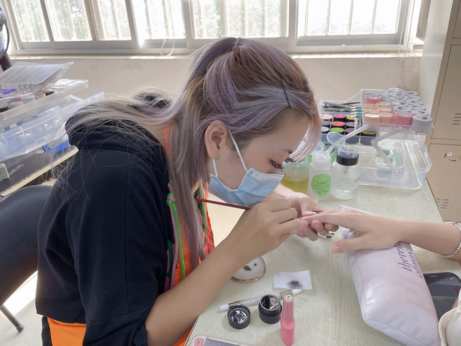 南寧美甲進修，零基礎(chǔ)美甲學(xué)習(xí)作品