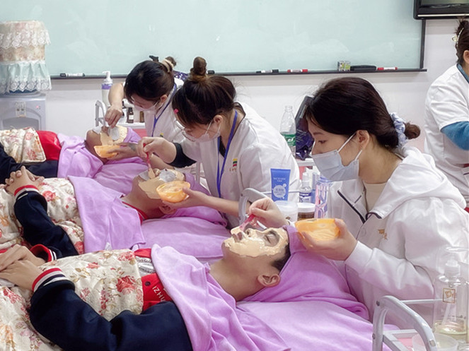 大愛喜歡軟膜粉護膚的原因，廣西學皮膚管理