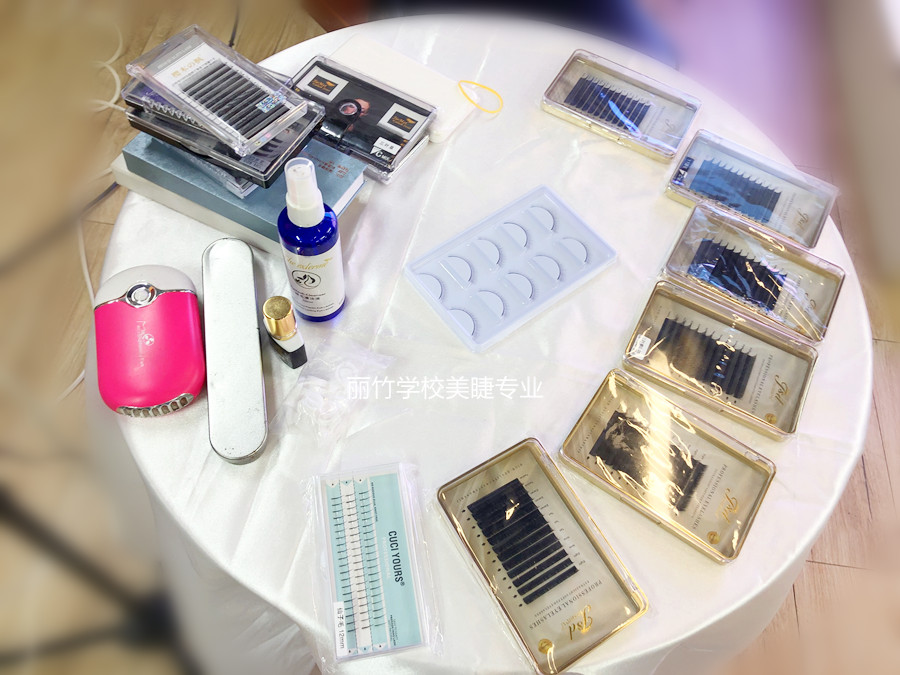 常用的睫毛種類介紹，南寧美睫學(xué)習(xí)