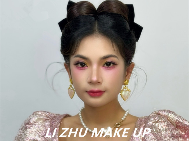 在逃公主造型，告訴南寧專業(yè)彩妝去哪學(xué)南寧專業(yè)彩妝去哪學(xué)？