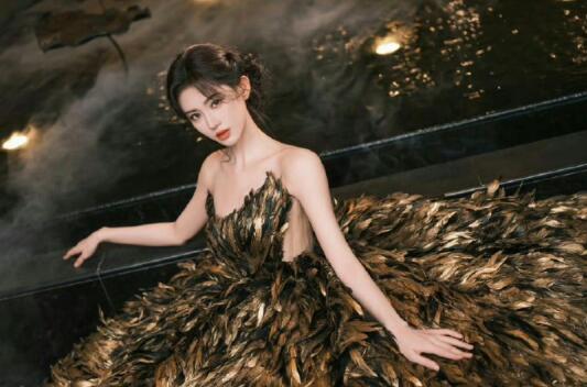 鞠婧祎金羽妝教程，南寧化妝仿妝培訓